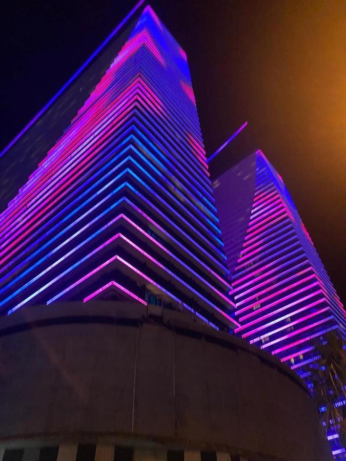 Апартаменты С Видом На Море Twin Towers Batumi, Orbi City 外观 照片